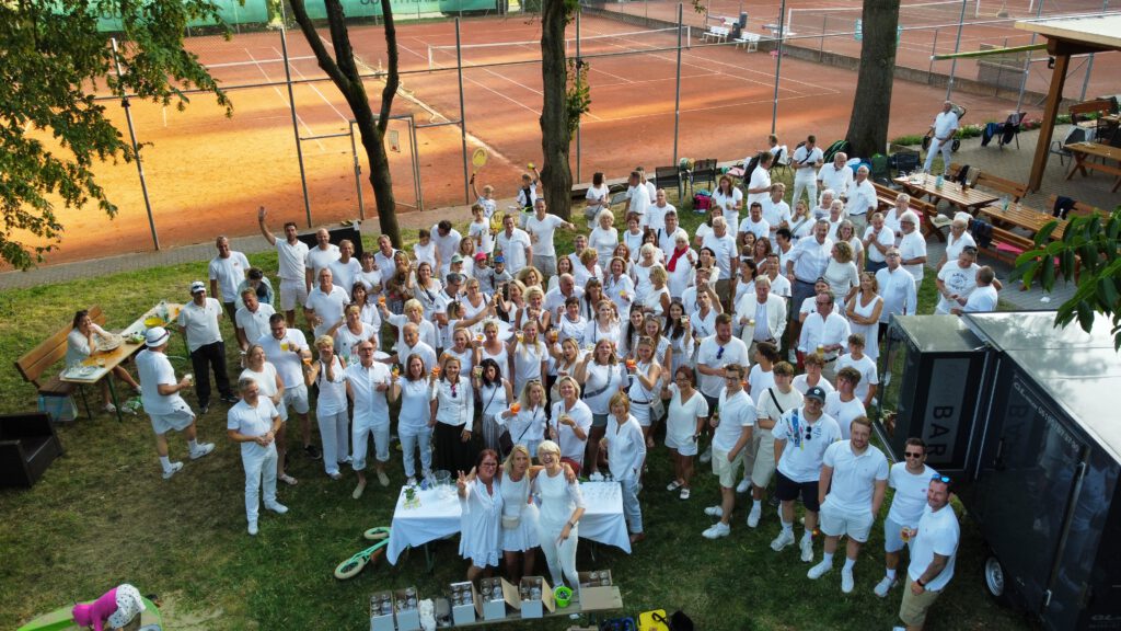 „Just White“ im Tennisclub Liederbach e.V. – der Verein feiert den erfolgreichen Abschluss der Medenspielsaison 2023